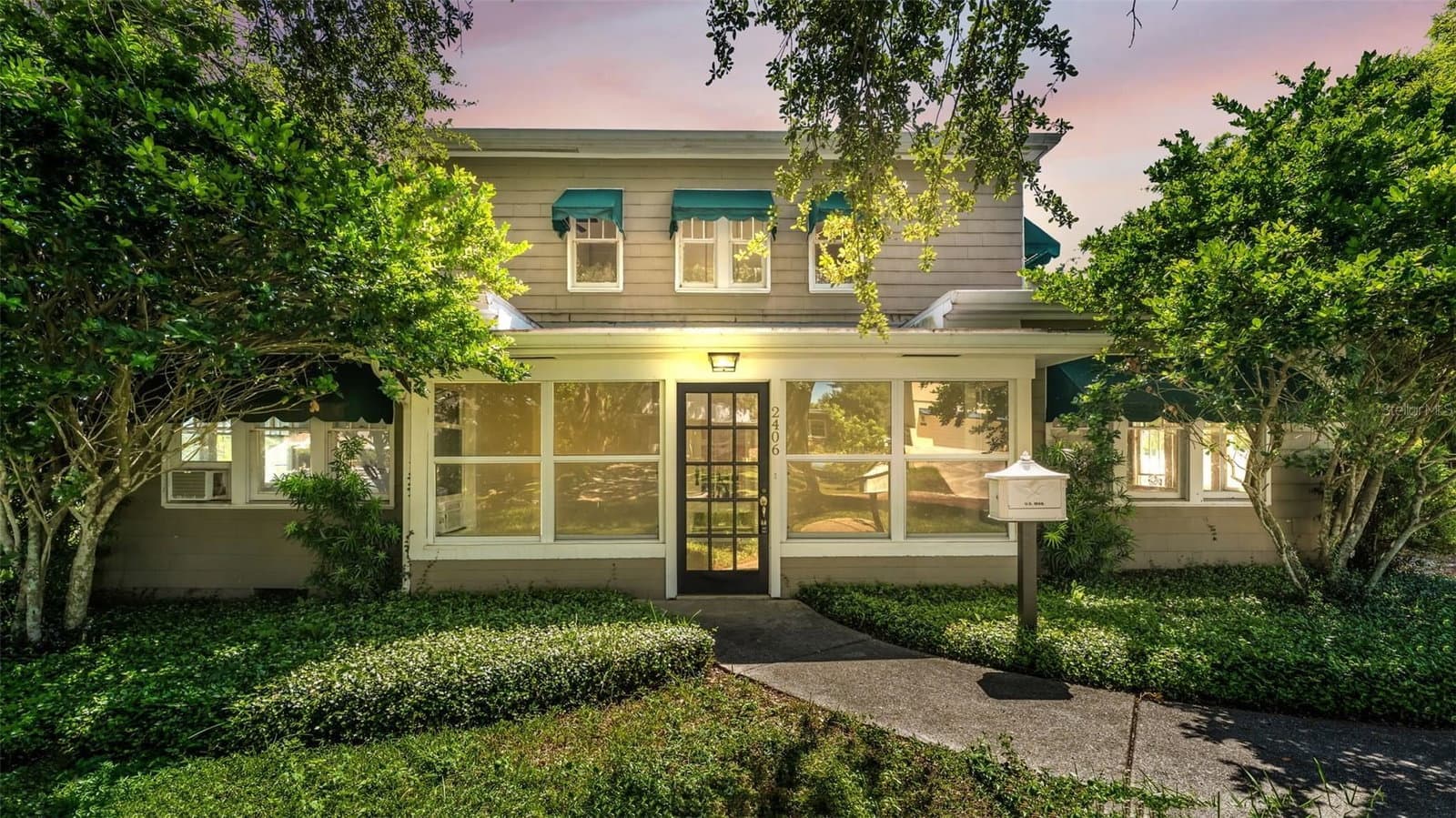 2406 FAIRMOUNT