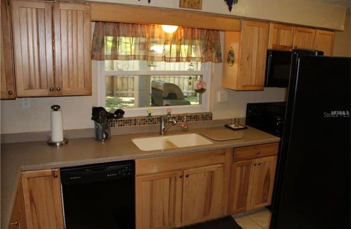 Photo 5 of 695 22ND ST NW