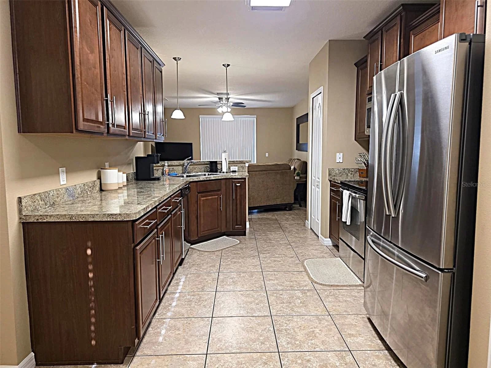 Photo 5 of 6787 GLENBROOK