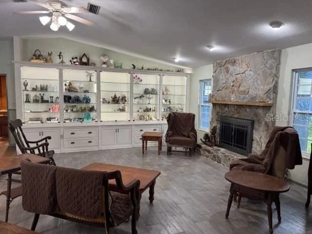 1121 OLD POLK CITY