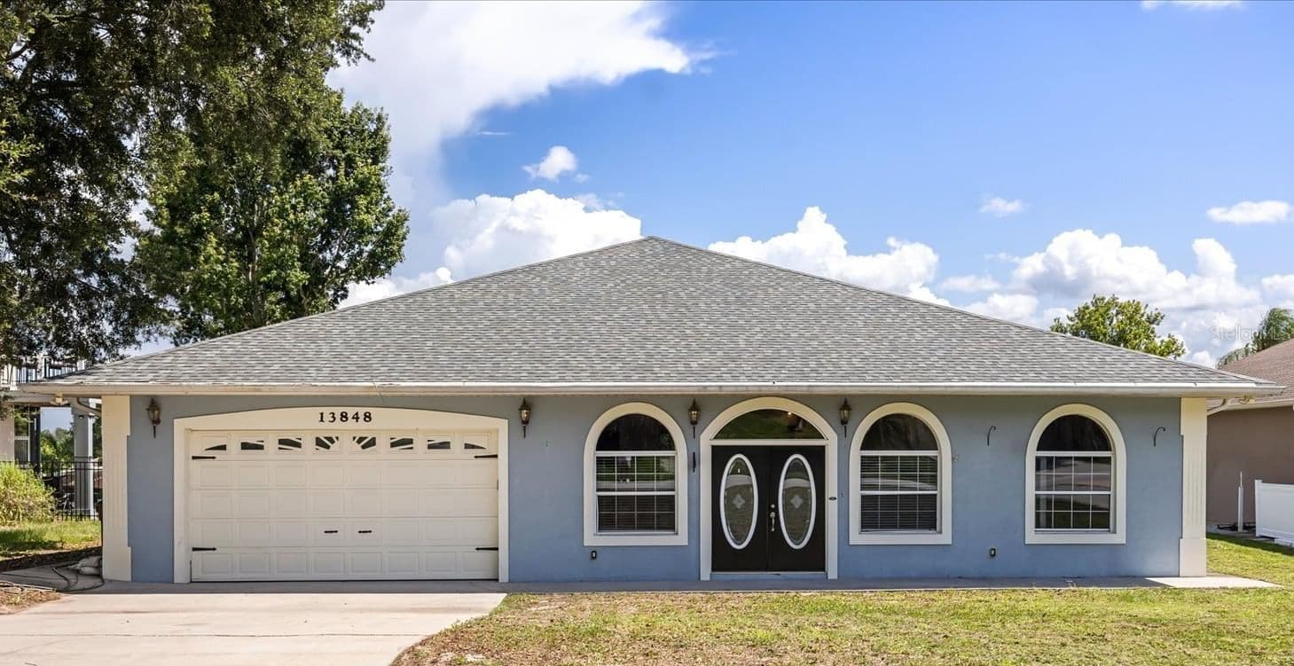13848 VISTA DEL LAGO