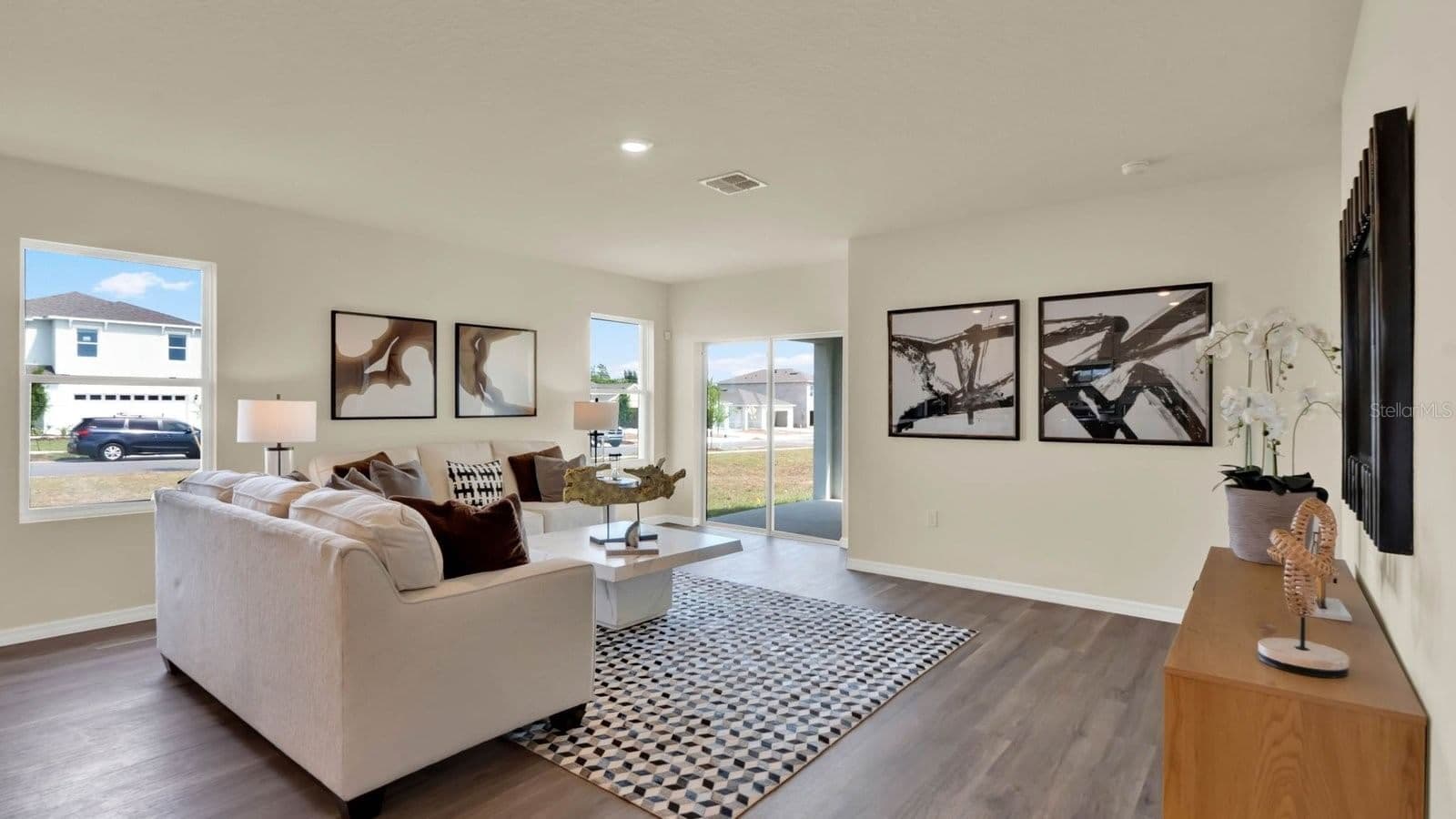 Photo 4 of 4415 BLACKWELL