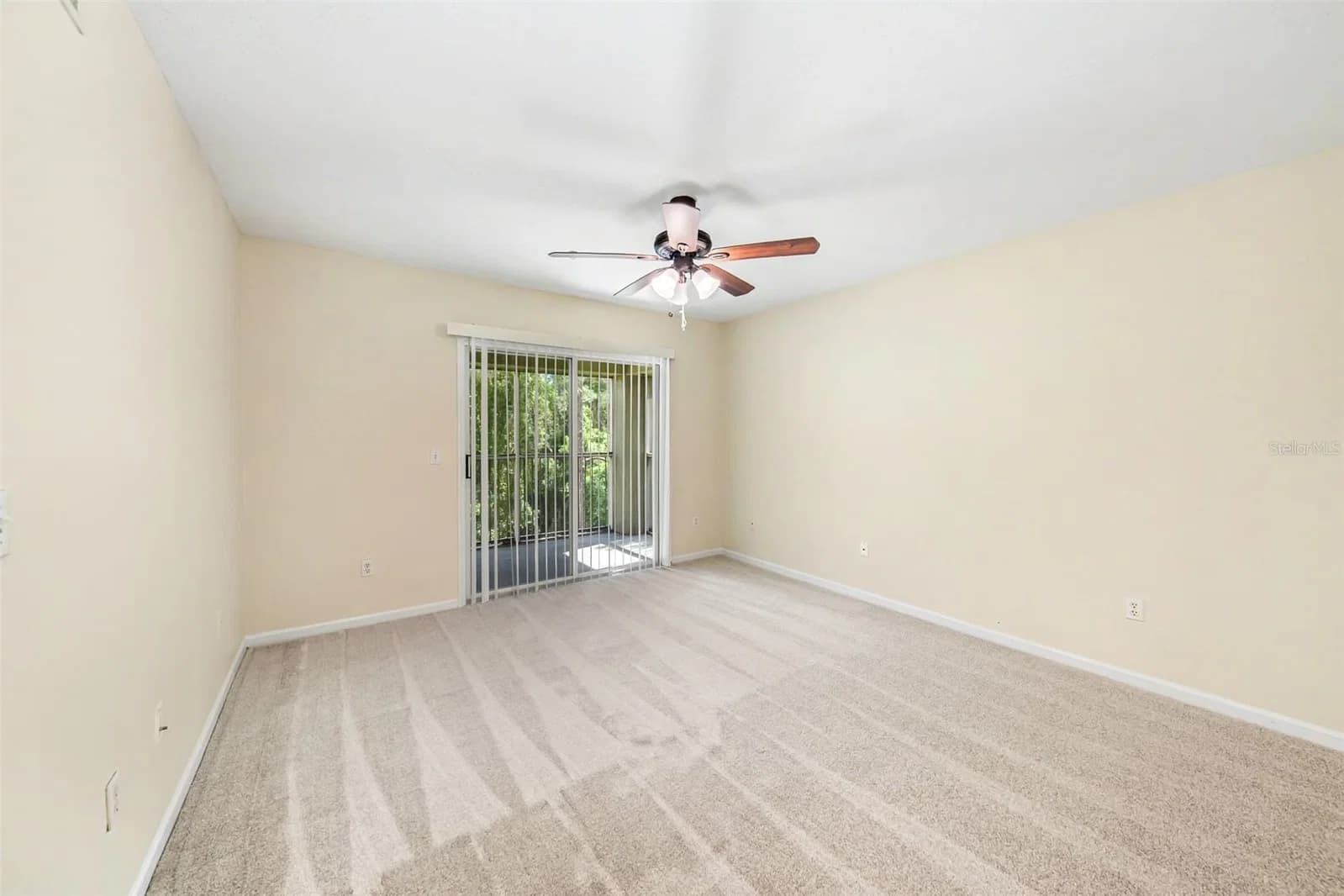 737 CREST PINES