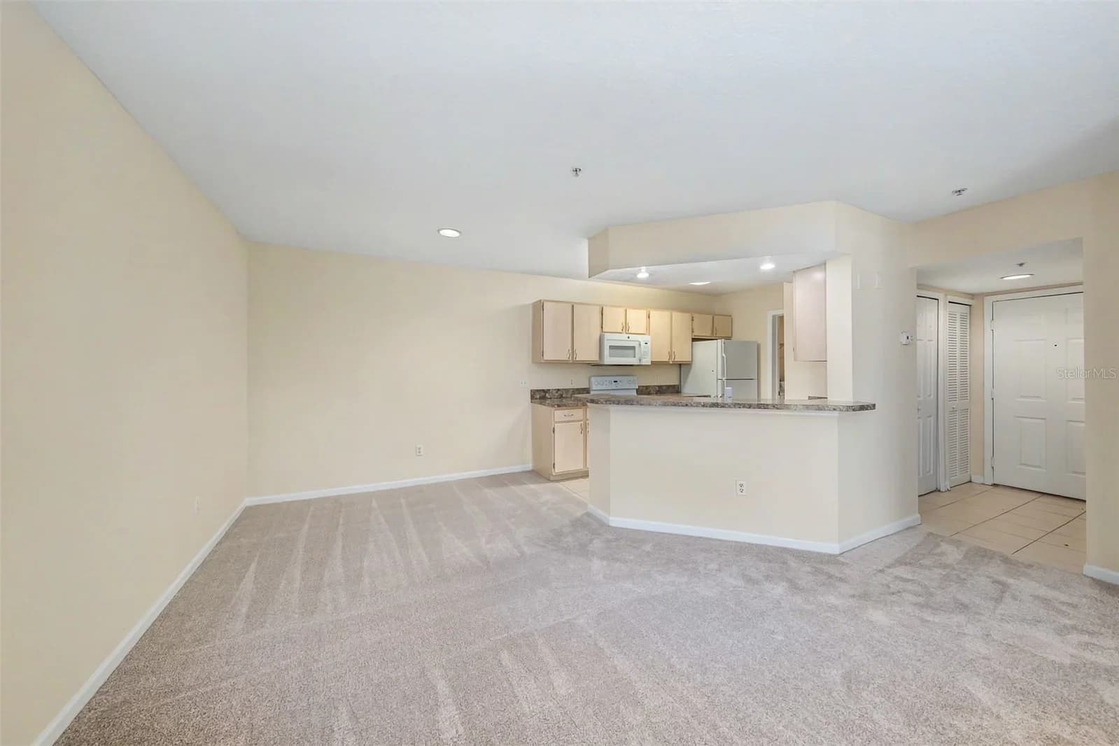 737 CREST PINES