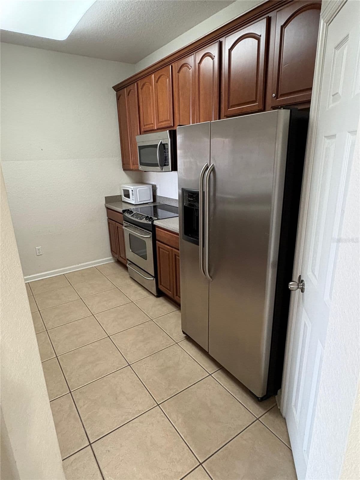 Photo 5 of 4102 BREAKVIEW