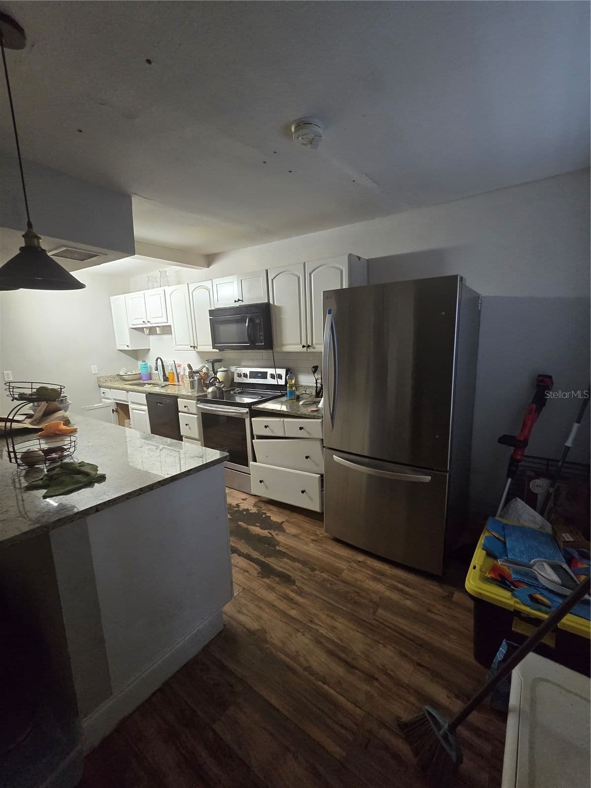 Photo 5 of 421 1ST