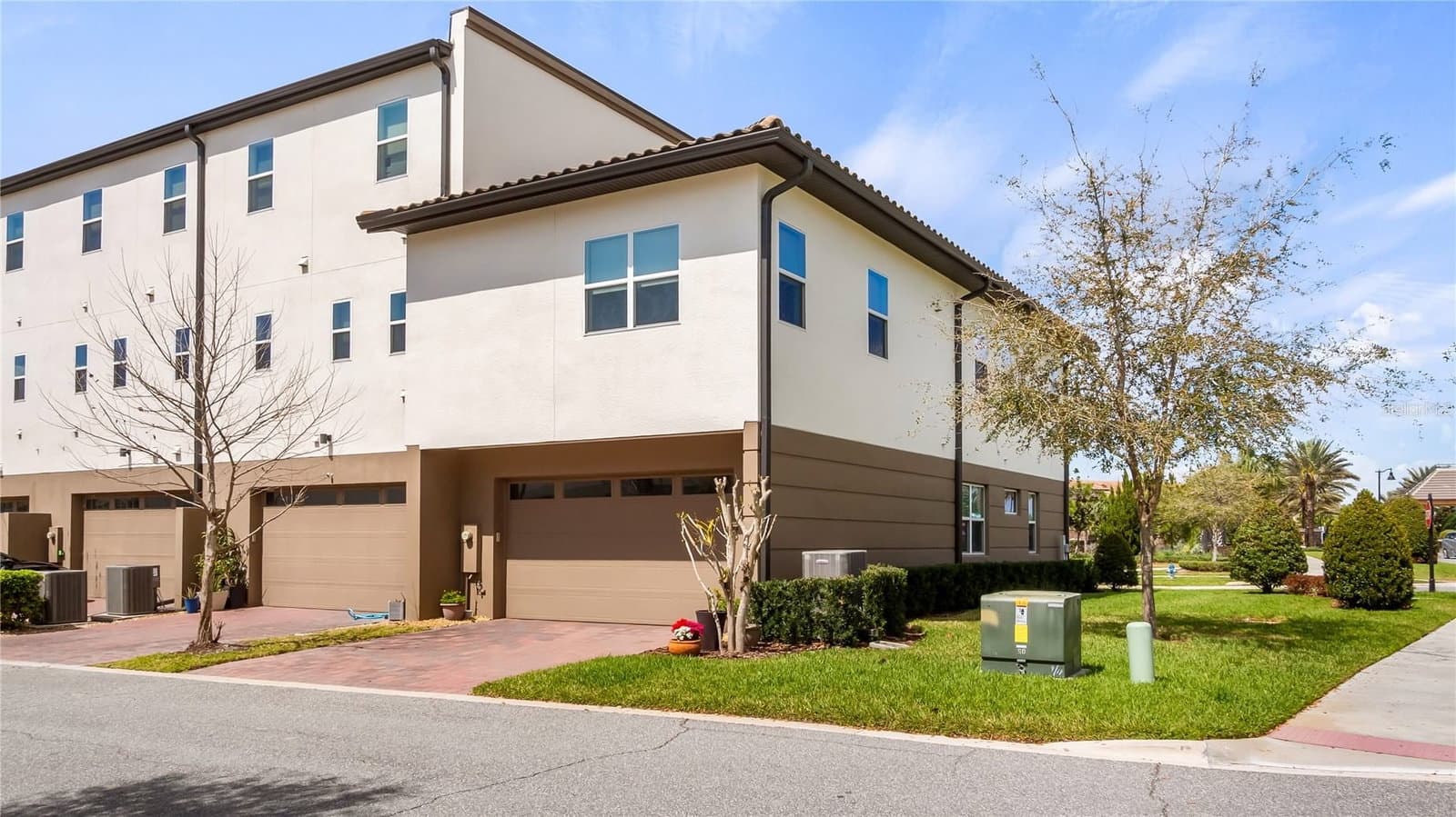 Photo 5 of 9940 BUCKLOW HILL