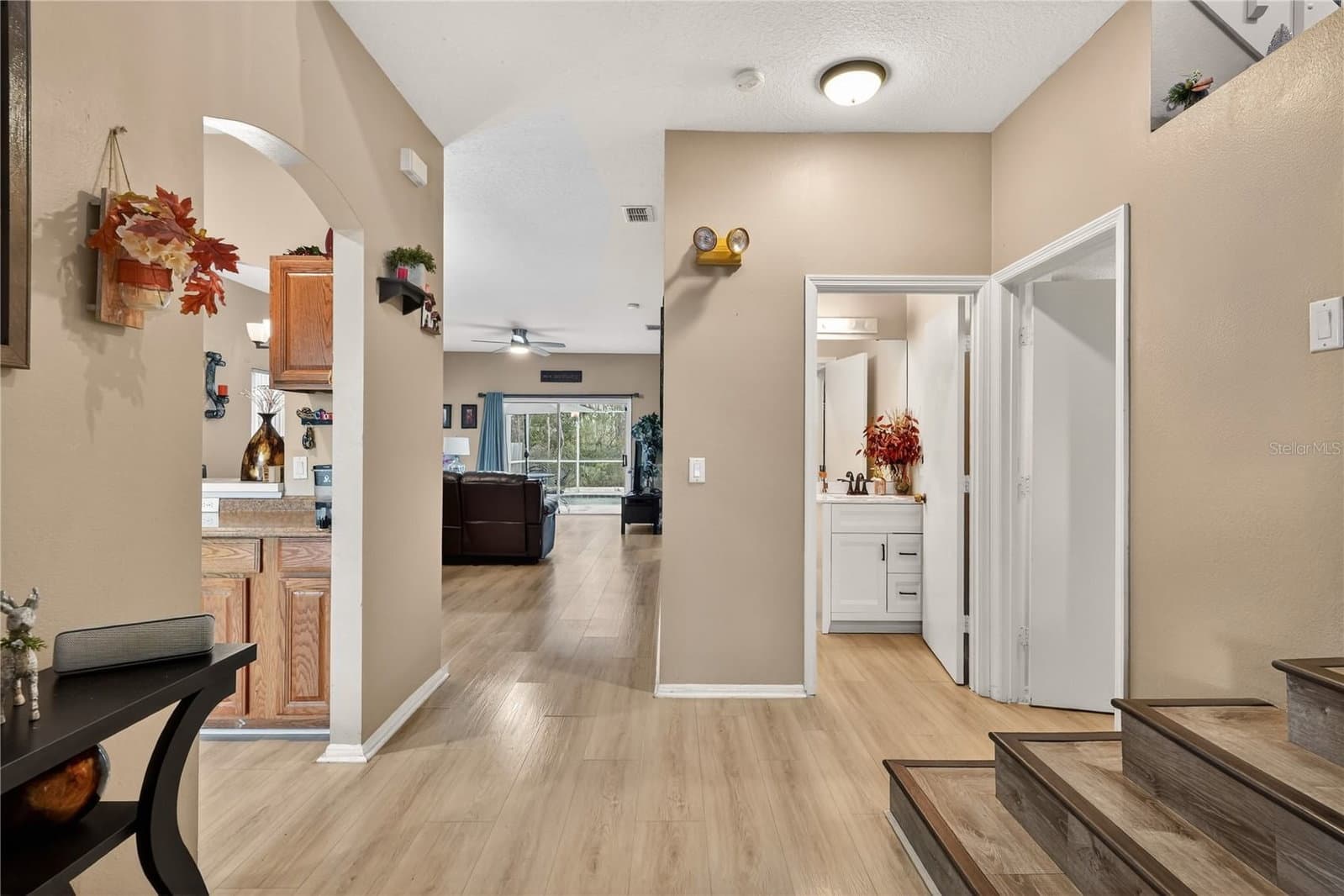 Photo 4 of 13230 MEADOWFIELD DR