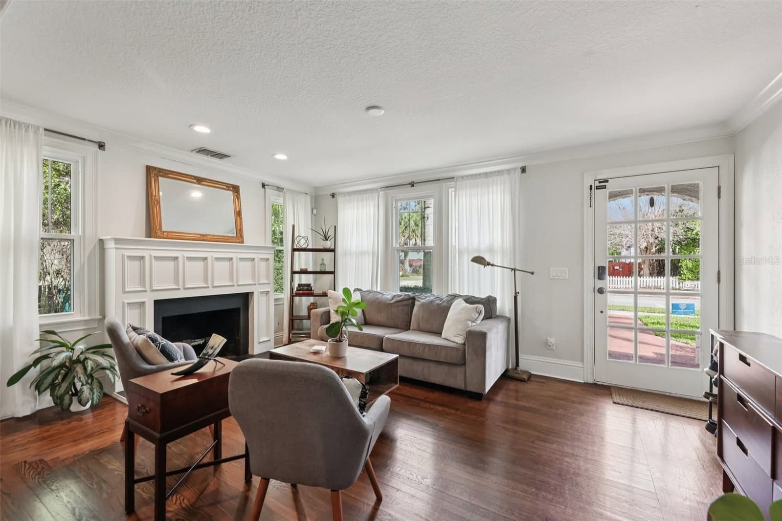 Photo 5 of 442 BRIERCLIFF