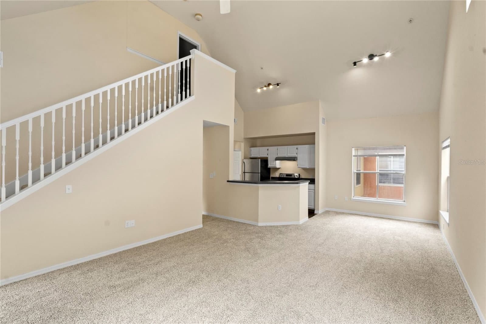 Photo 4 of 6021 WESTGATE