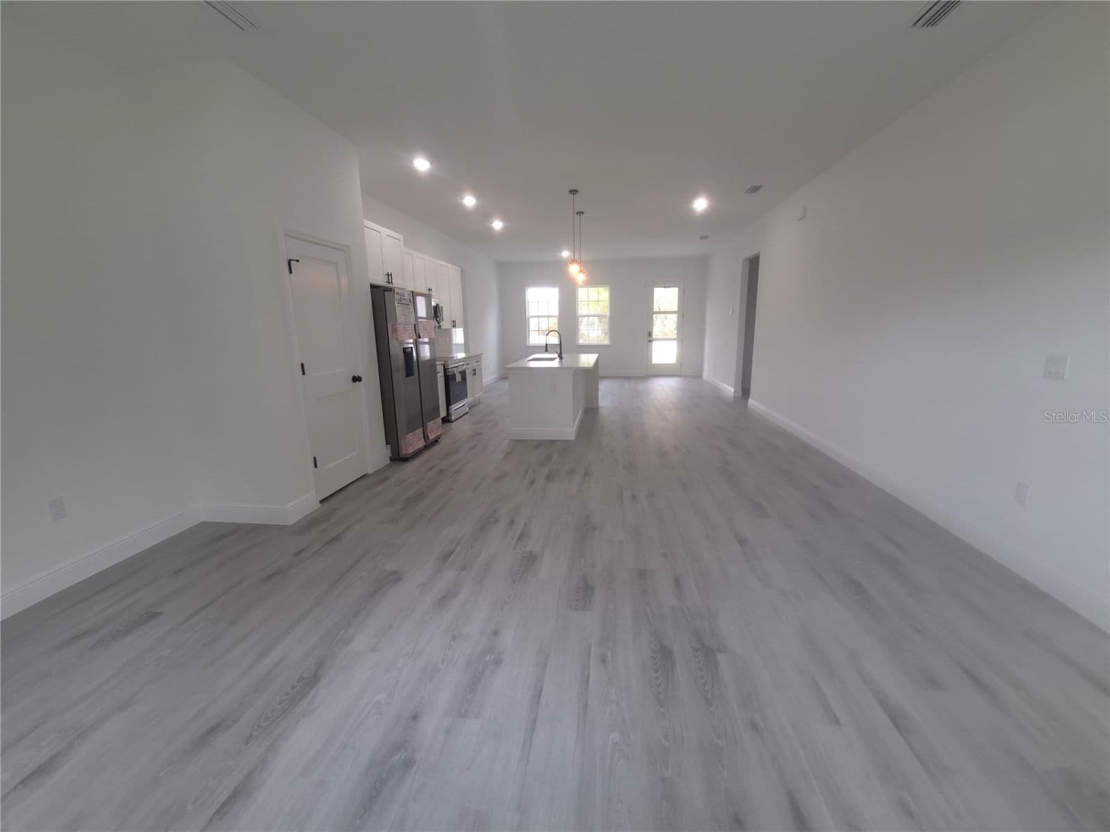 Photo 5 of 16629 21ST