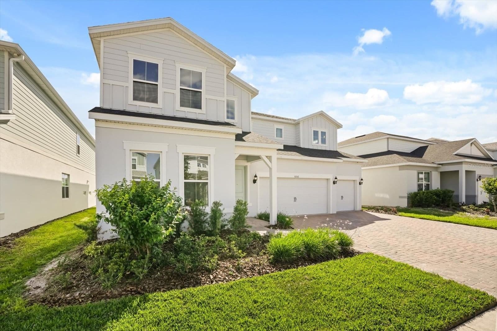 8352 PARK CLIFF