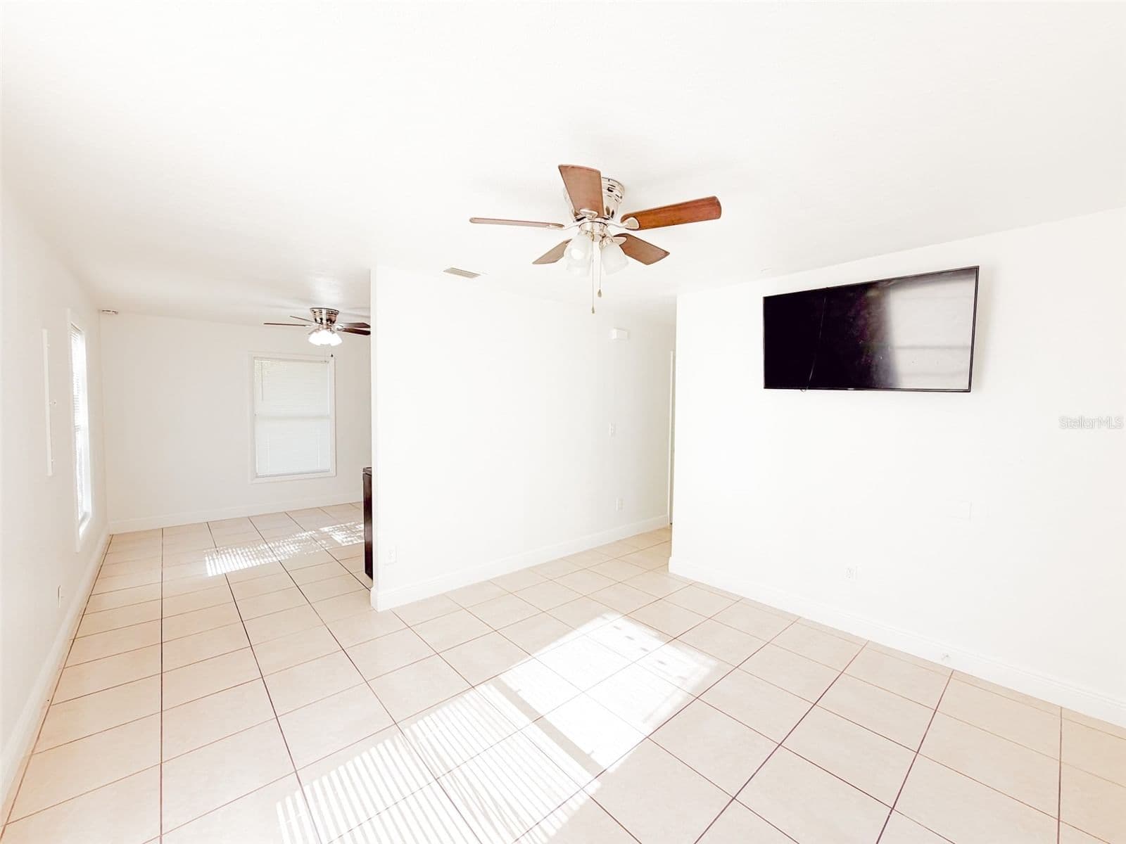 407 BELLA VISTA