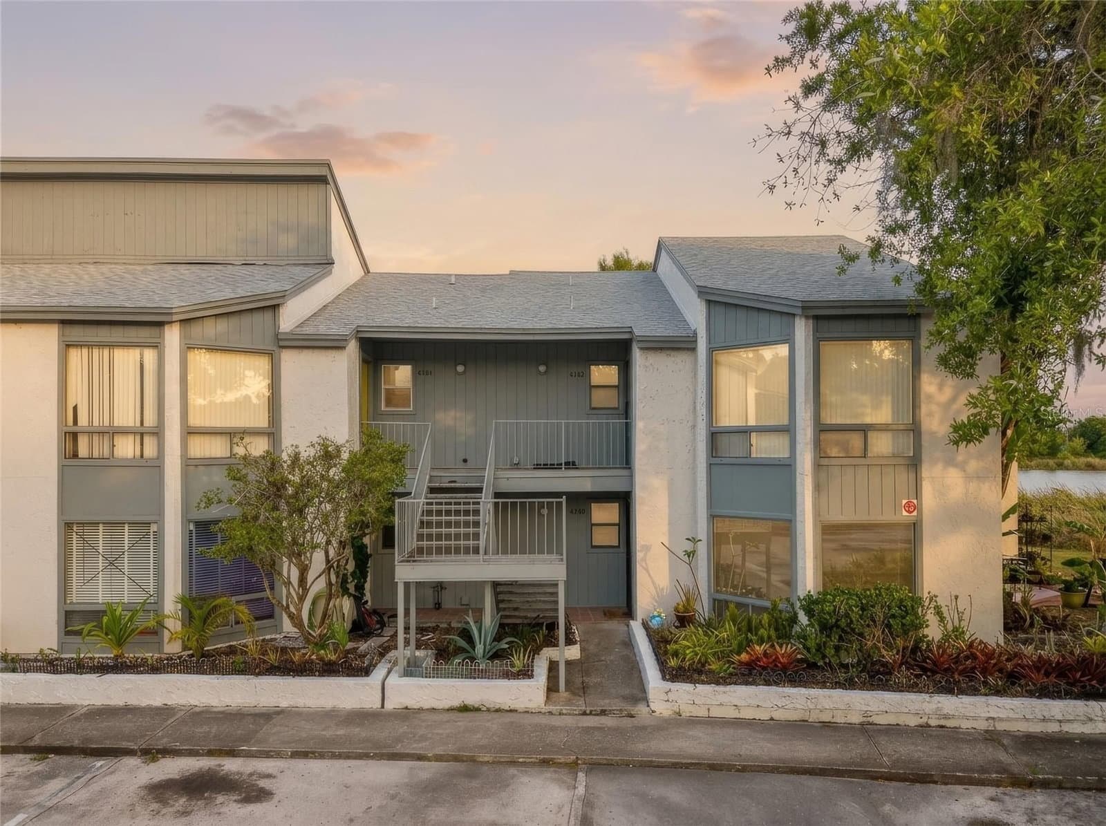 4340 AQUA VISTA