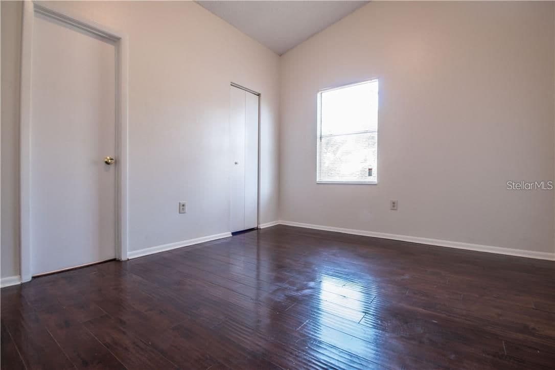 1003 WINTERBERRY