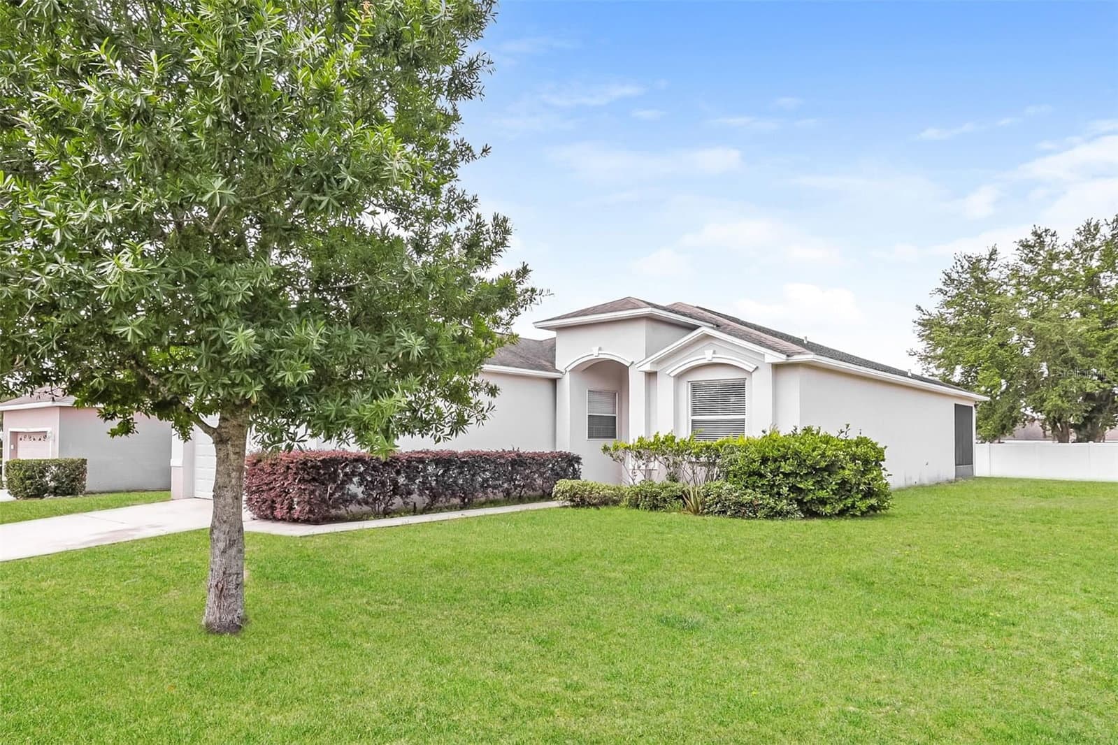 8130 WOODVINE