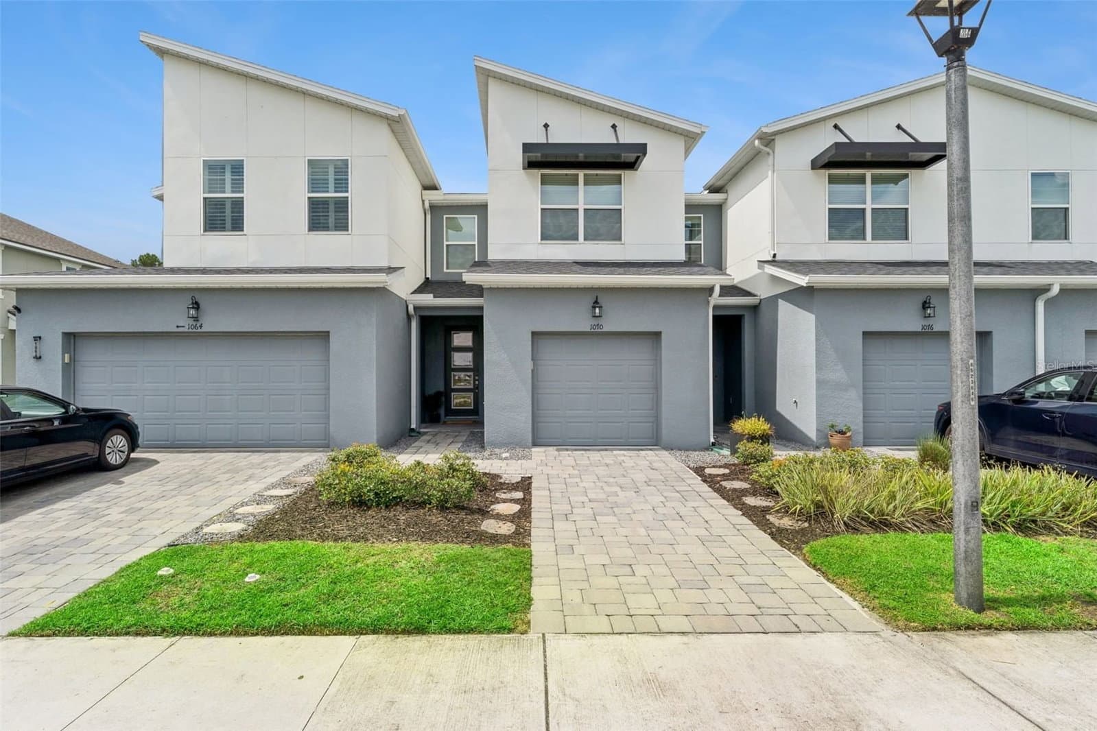 1070 SPRING PALMS