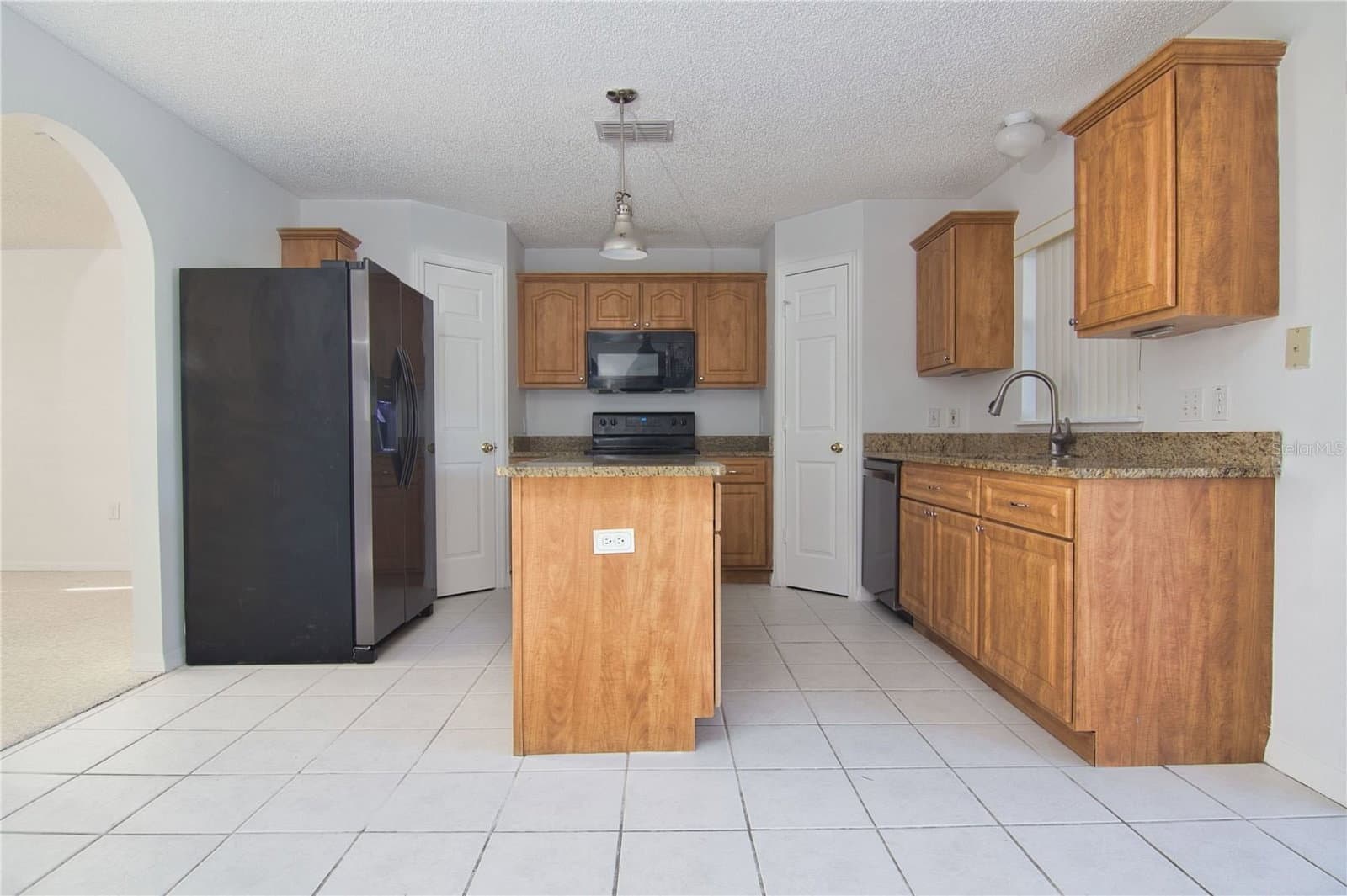 Photo 4 of 15907 WILKINSON
