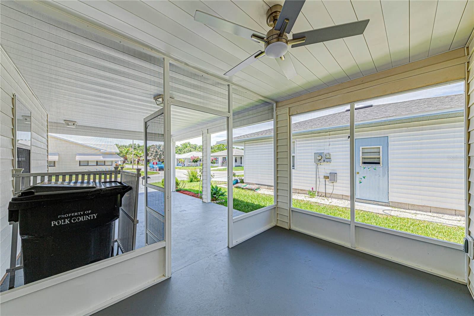 Photo 4 of 1618 COLONNADES