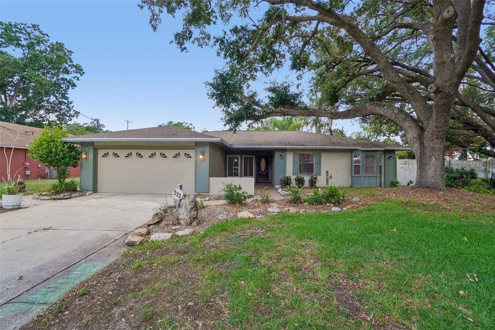 222 LAKEVIEW
