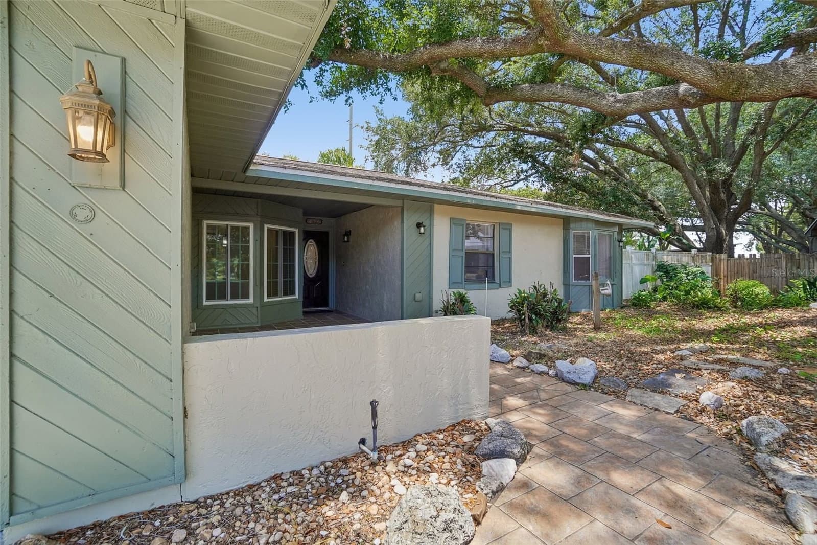 222 LAKEVIEW