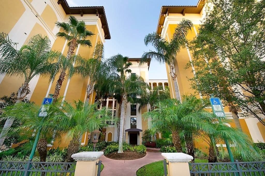 12538 FLORIDAYS RESORT DR