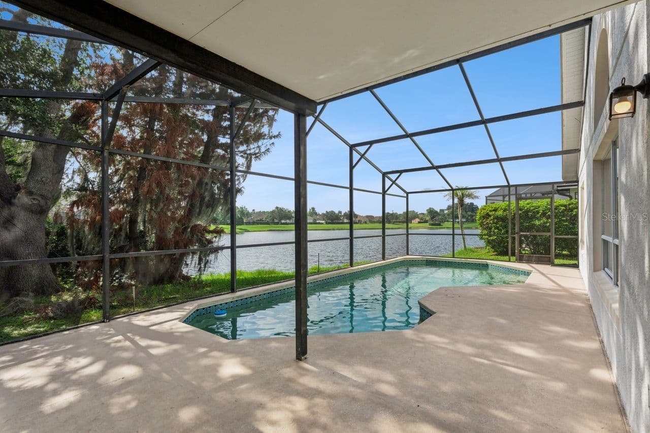 13635 WATERHOUSE