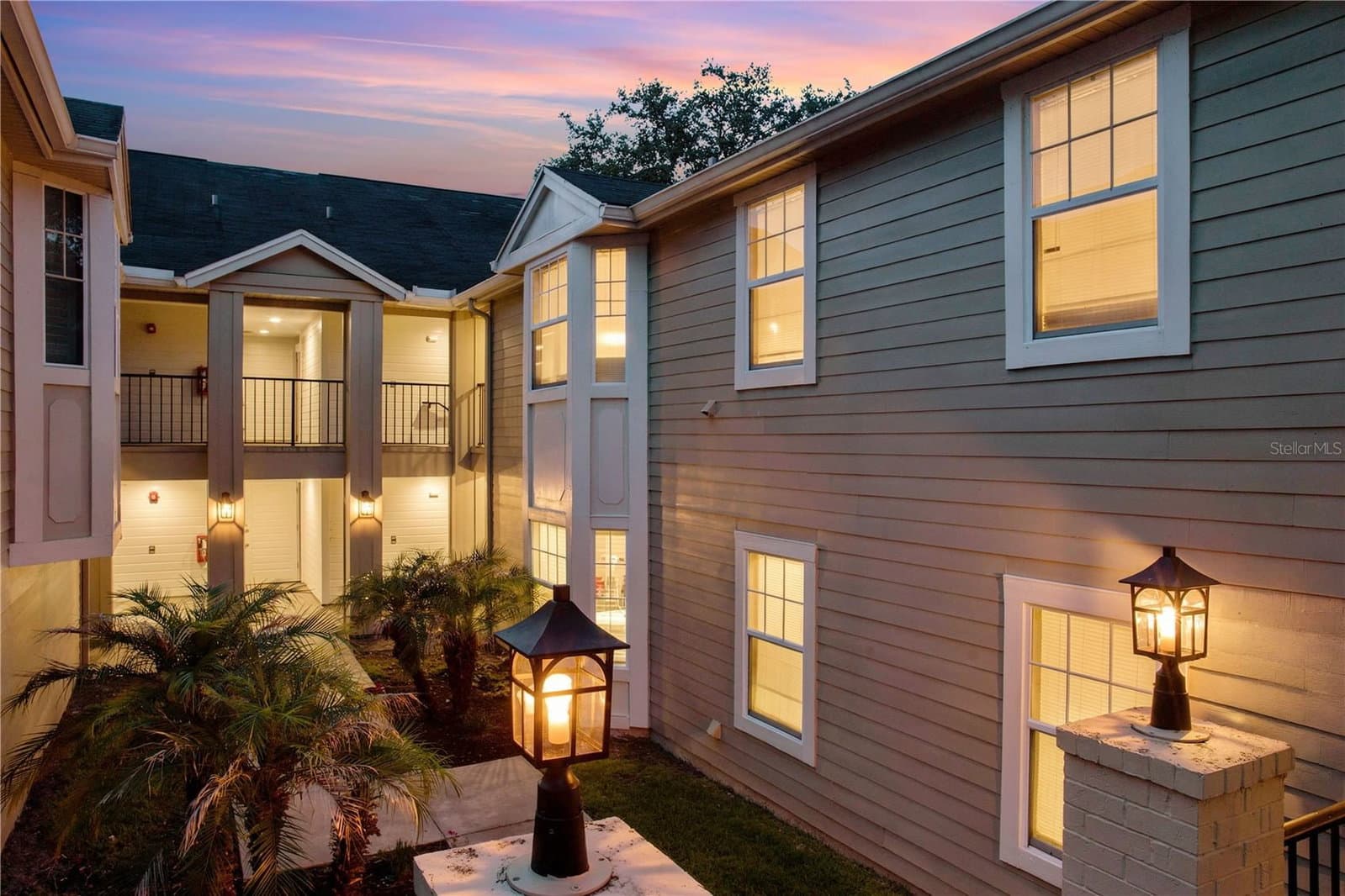 425 SUMMIT RIDGE