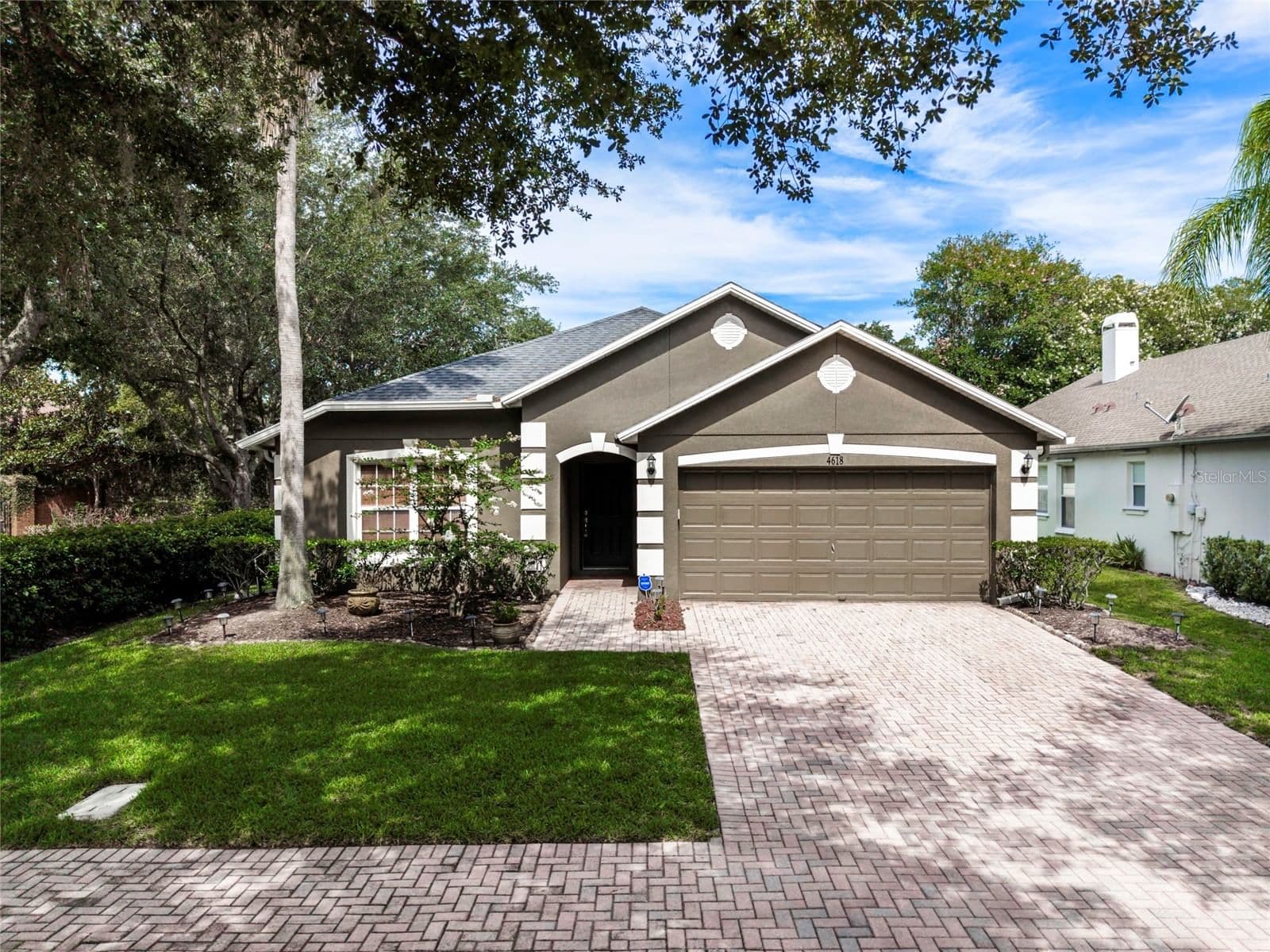 4618 CONROY CLUB