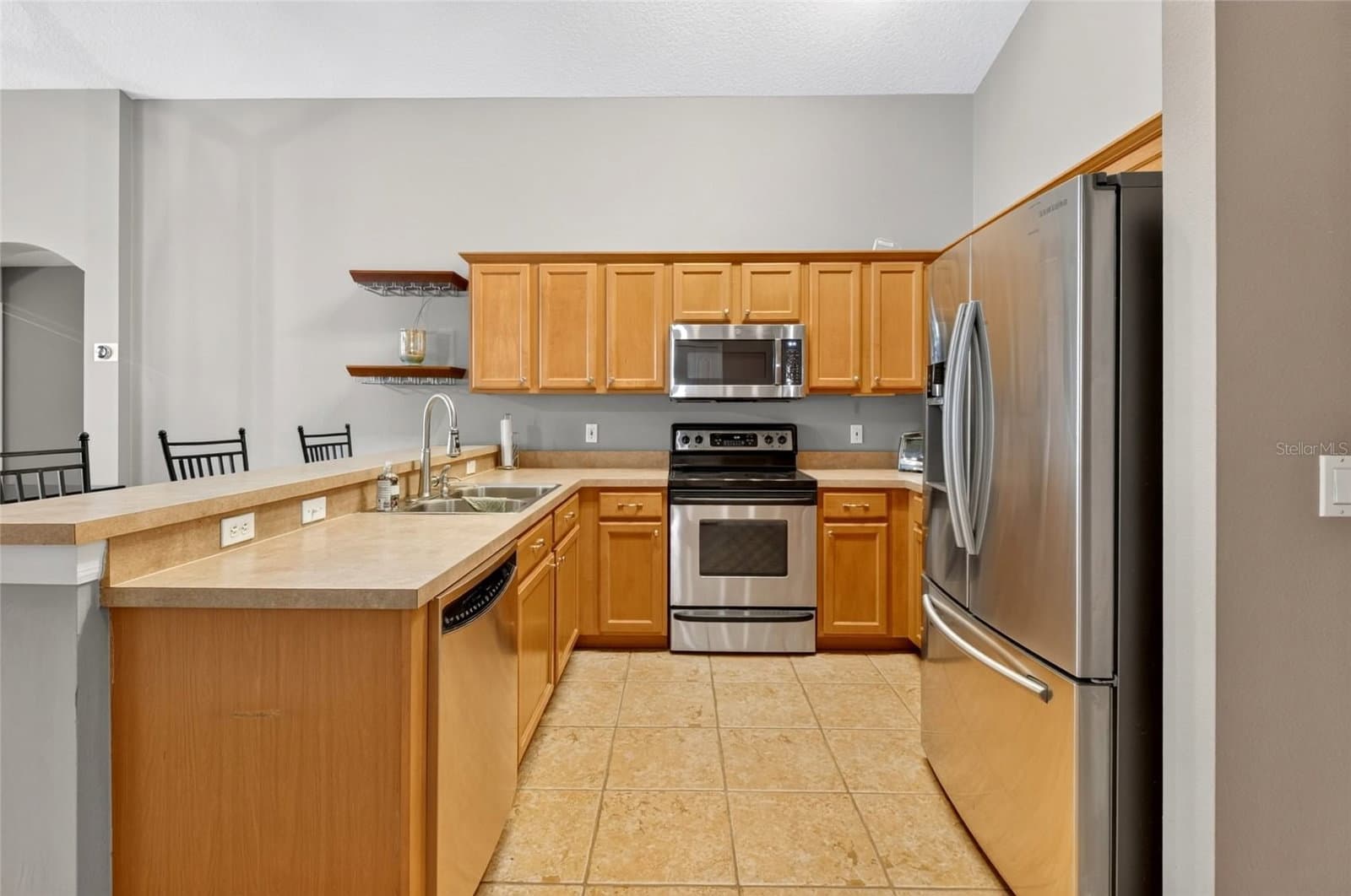 4618 CONROY CLUB