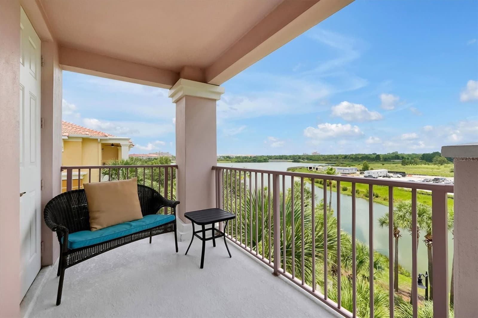 5048 SHOREWAY
