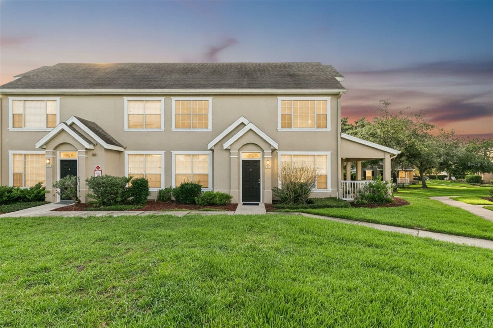 9125 LEE VISTA