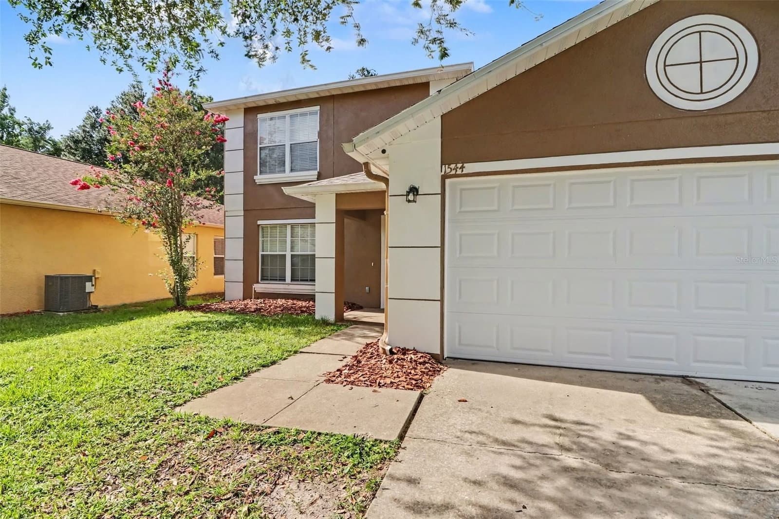 Photo 4 of 1544 ALGONKIN