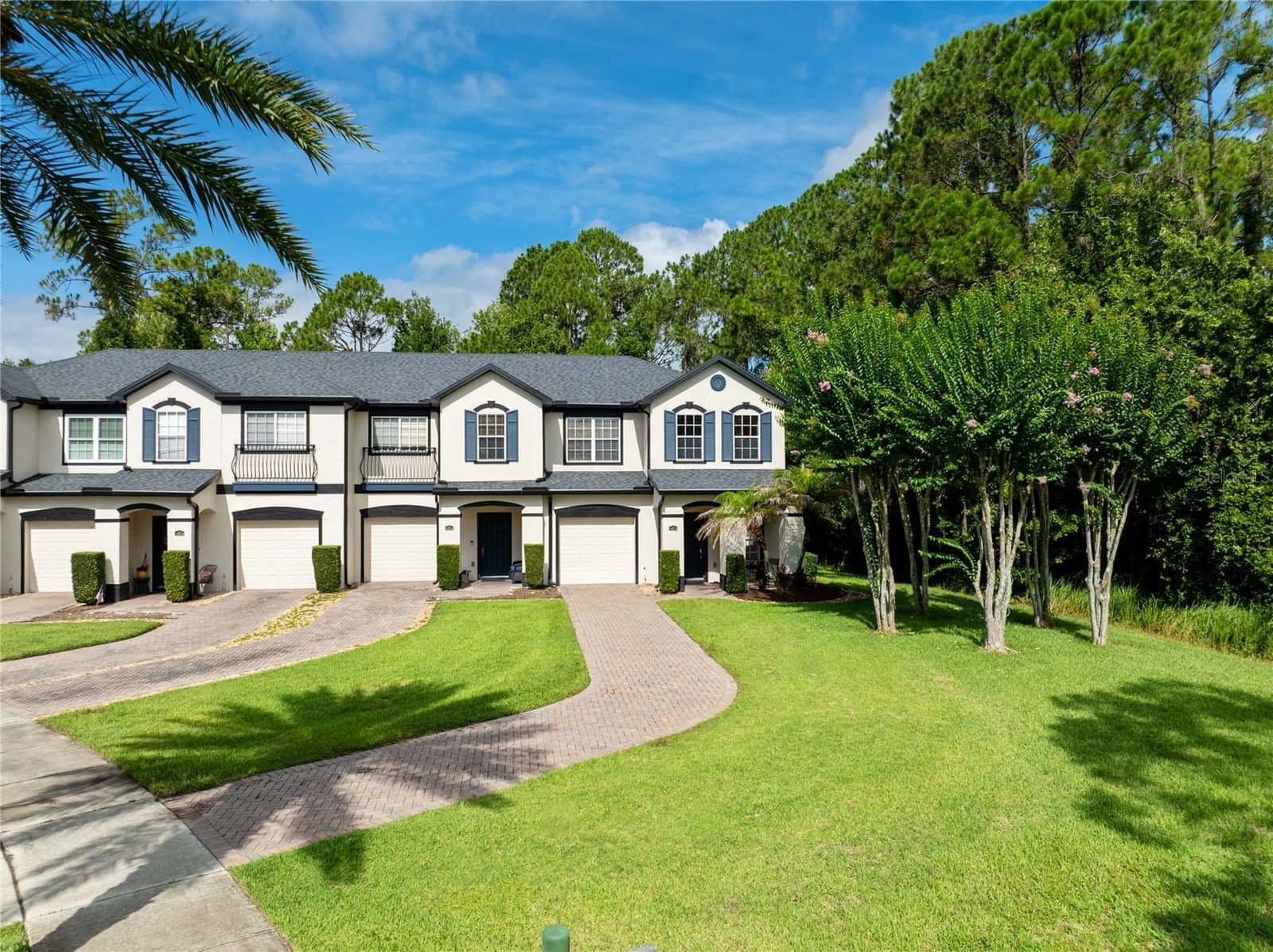 10212 PARK COMMONS