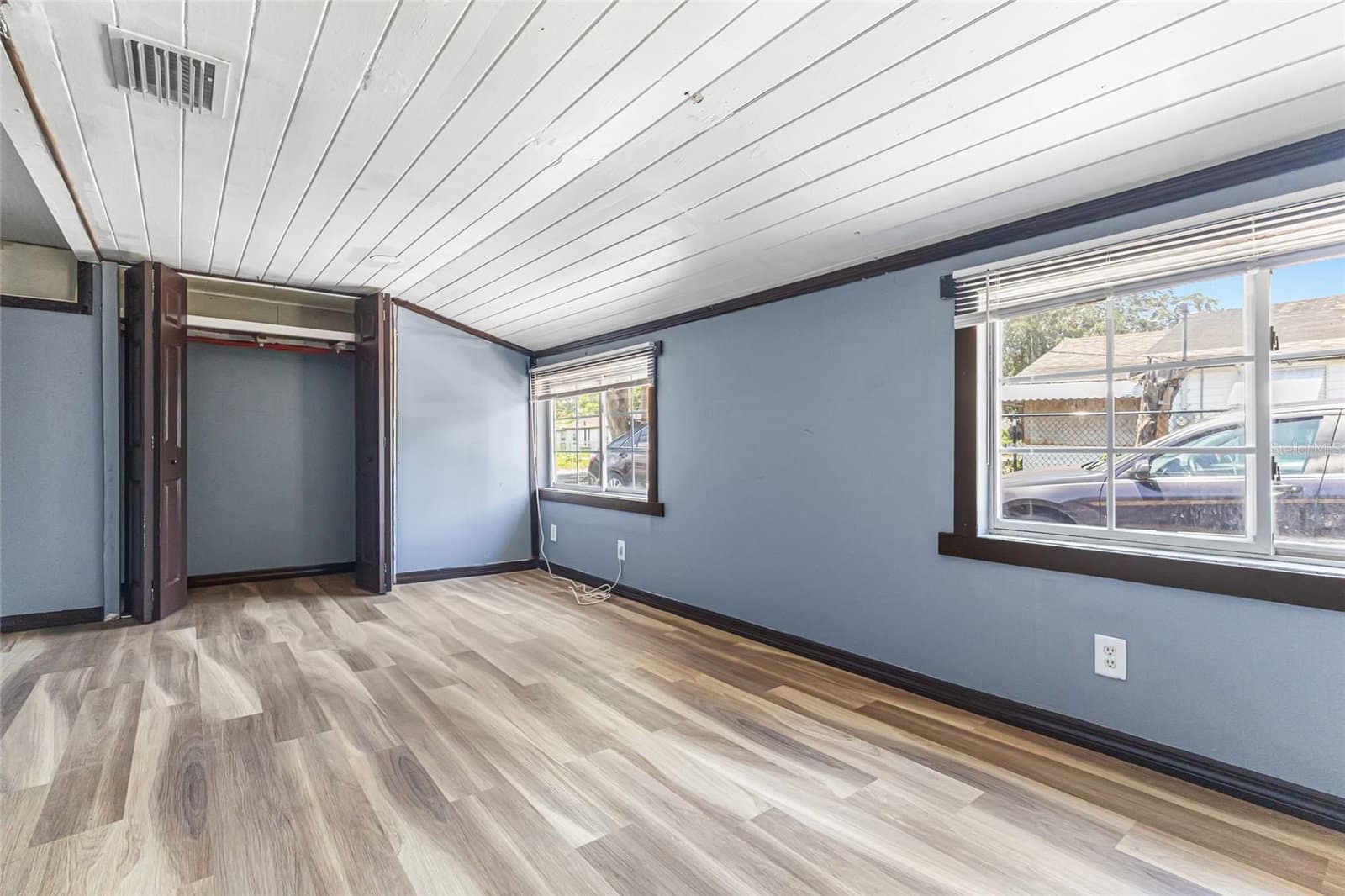 517 OAK