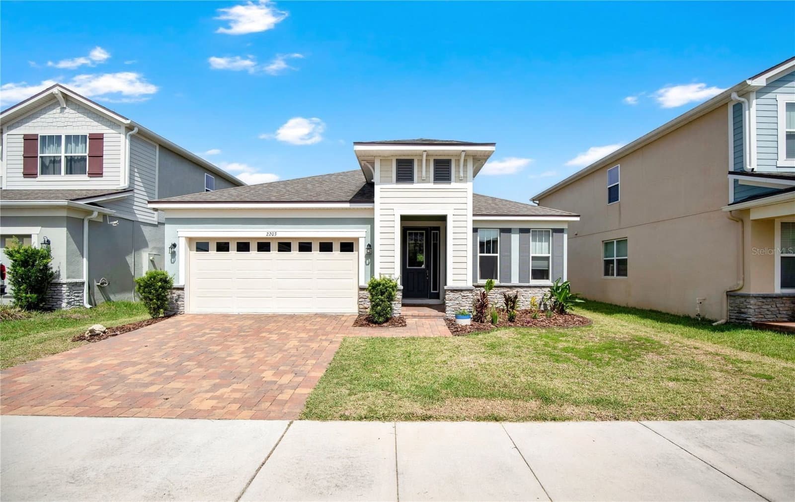 2203 GARDEN BELLE