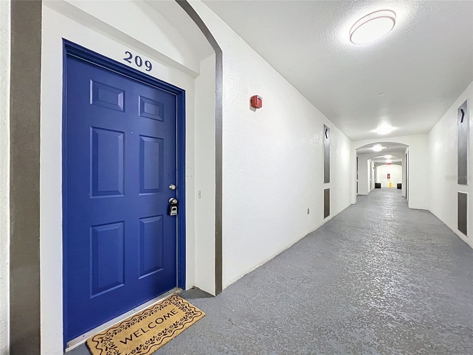 Photo 4 of 4024 BREAKVIEW