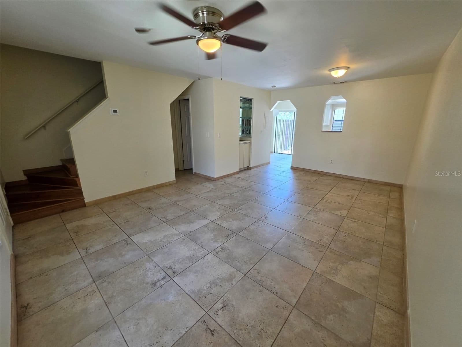 Photo 4 of 7450 WYNNEWOOD