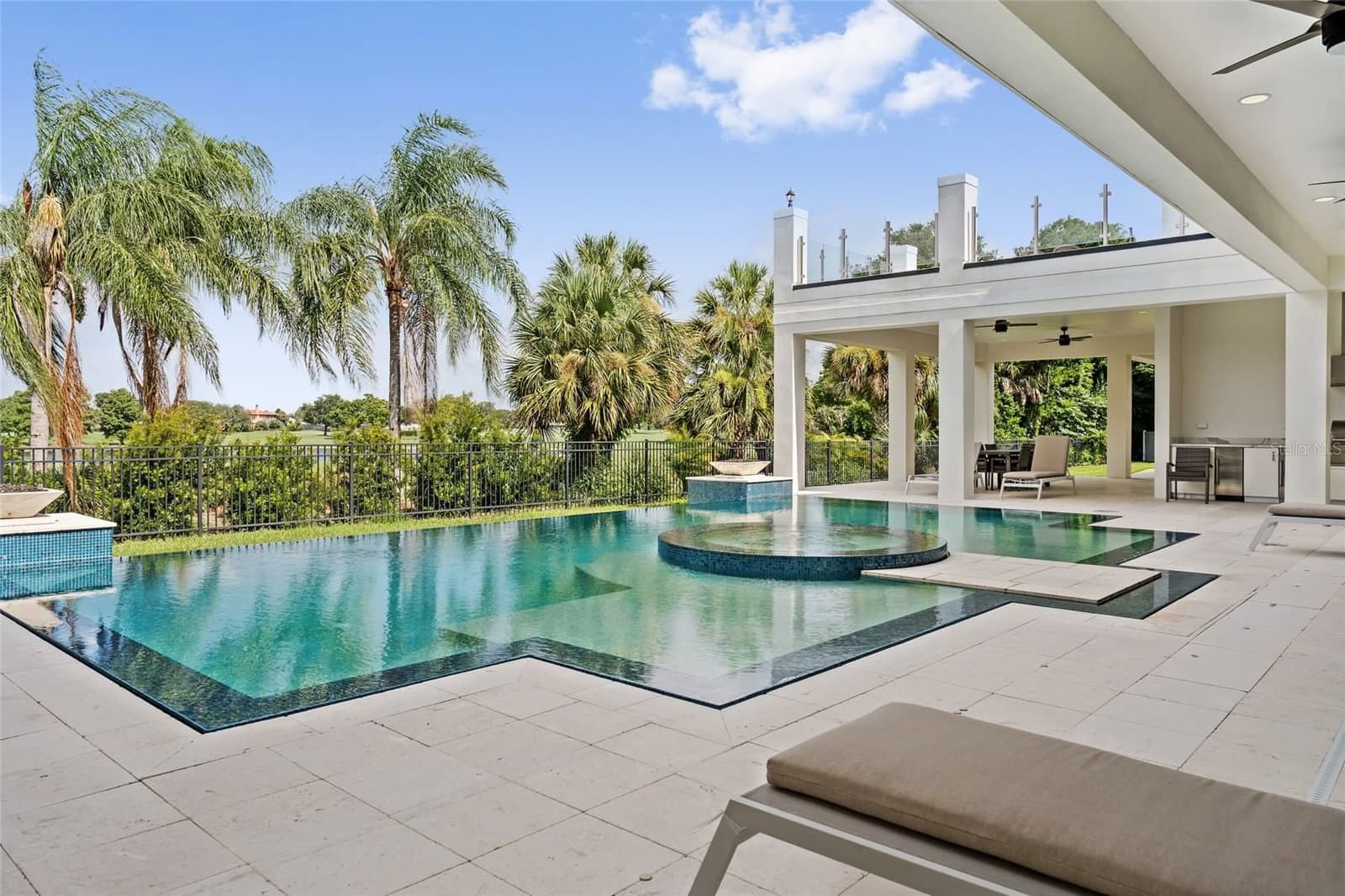 6159 HARBOUR TOWN