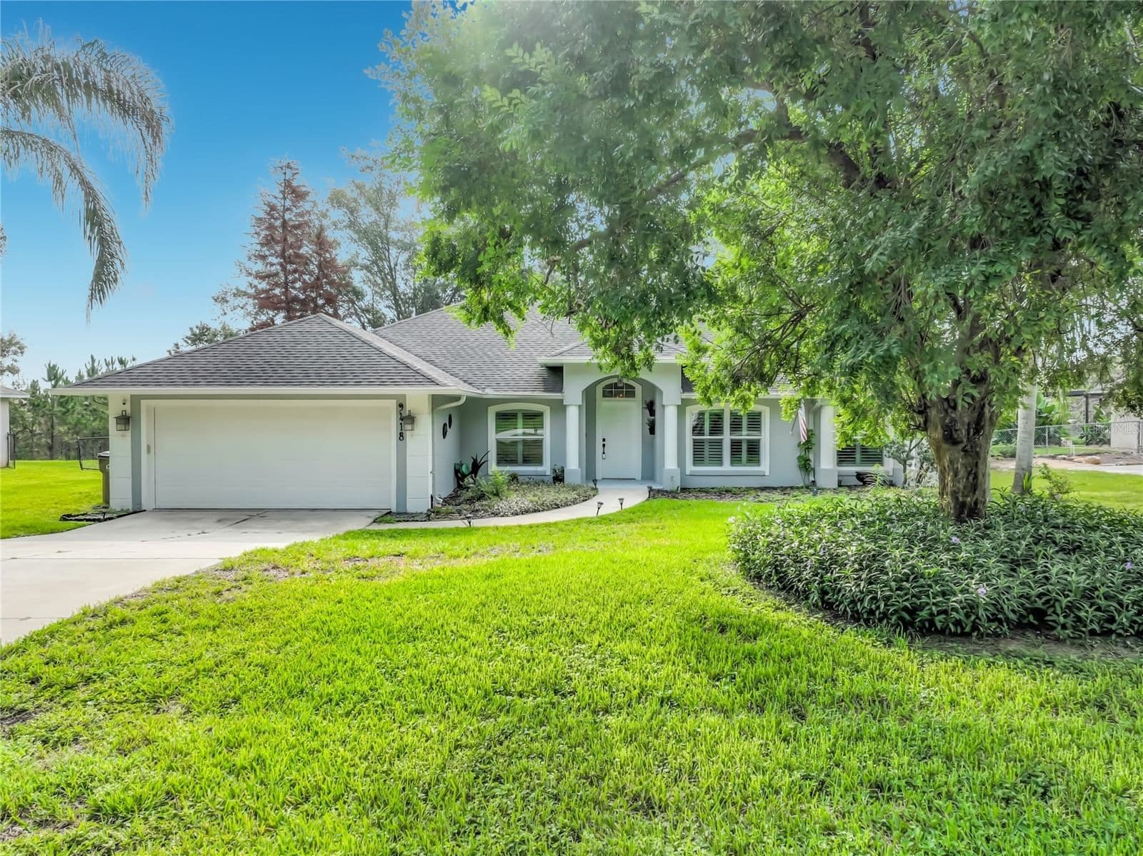 9418 MEADOW CREST