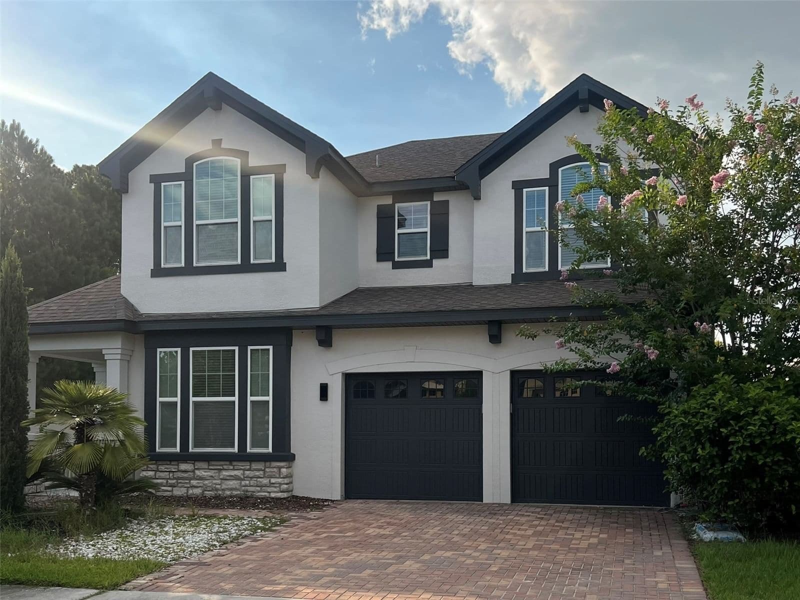 4862 SOUTHLAWN
