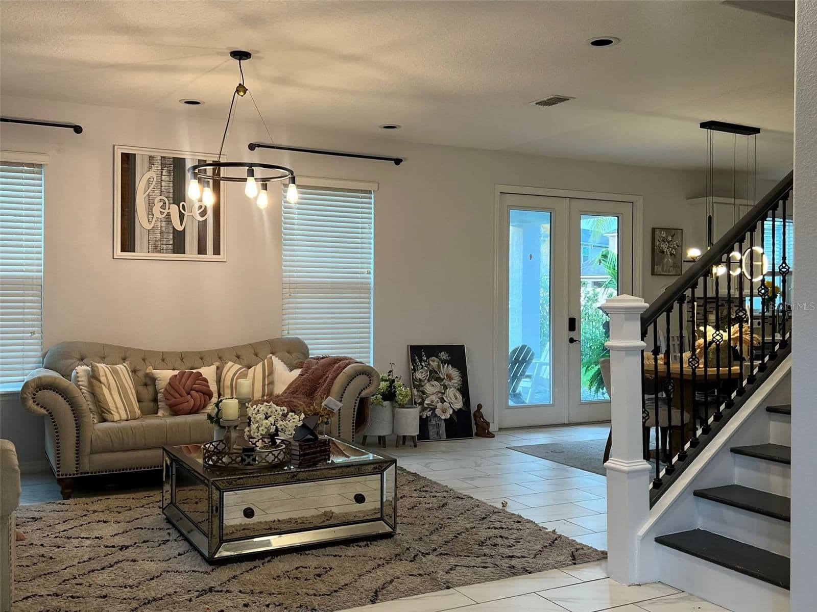 4862 SOUTHLAWN