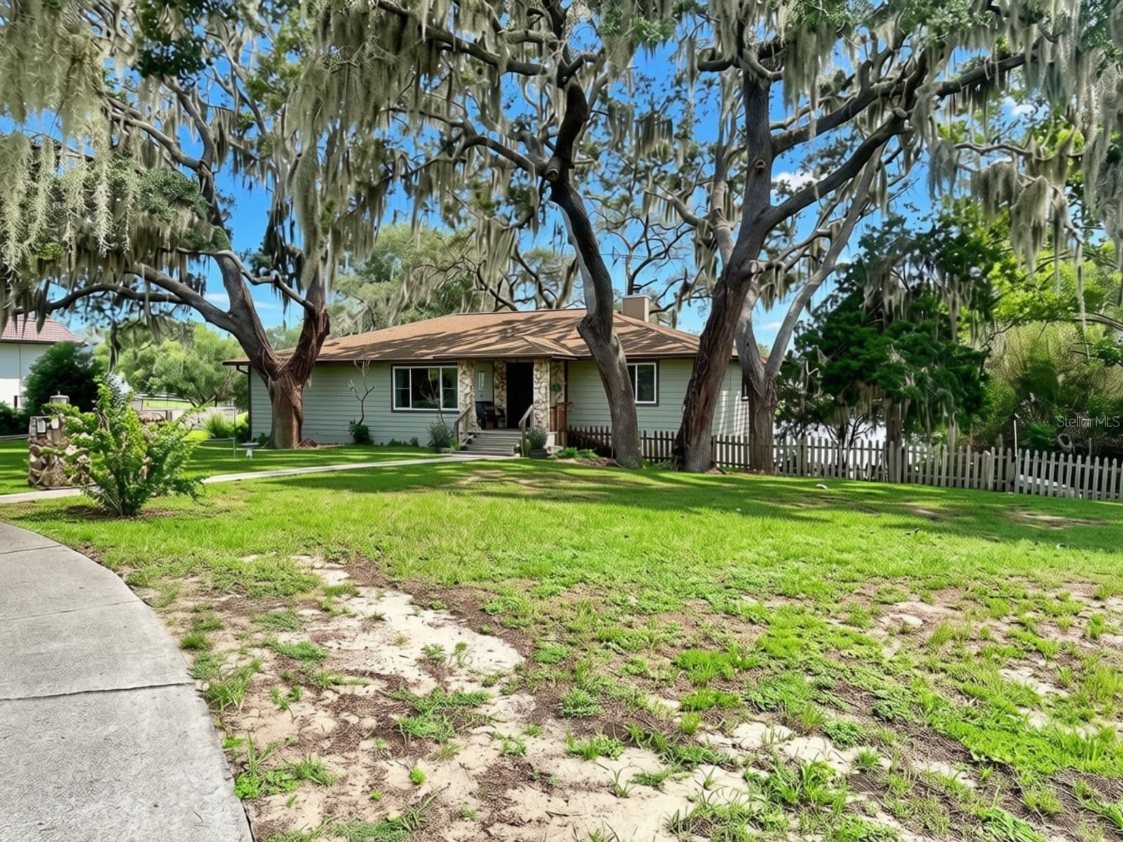 10844 POINCIANA