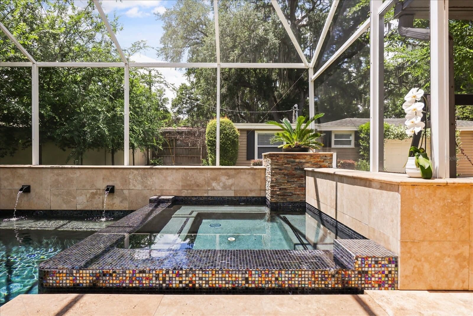 808 PUTNAM