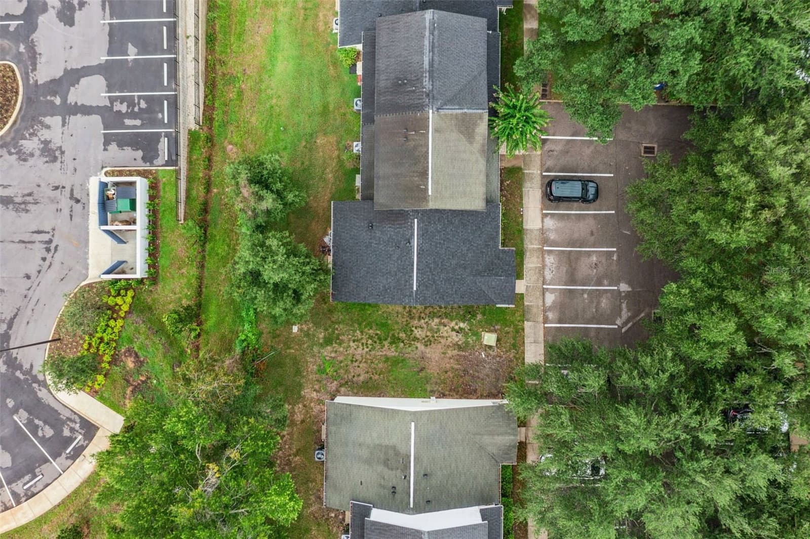 Photo 5 of 608 GRAND