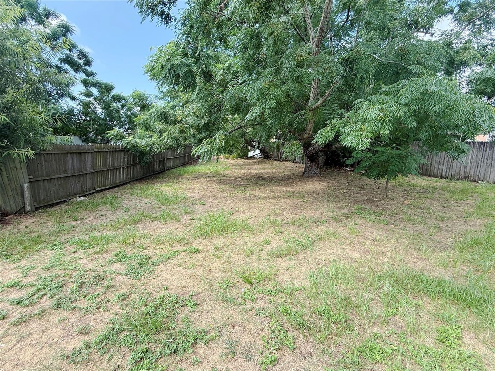 Photo 5 of 7425 VILLAS OAK