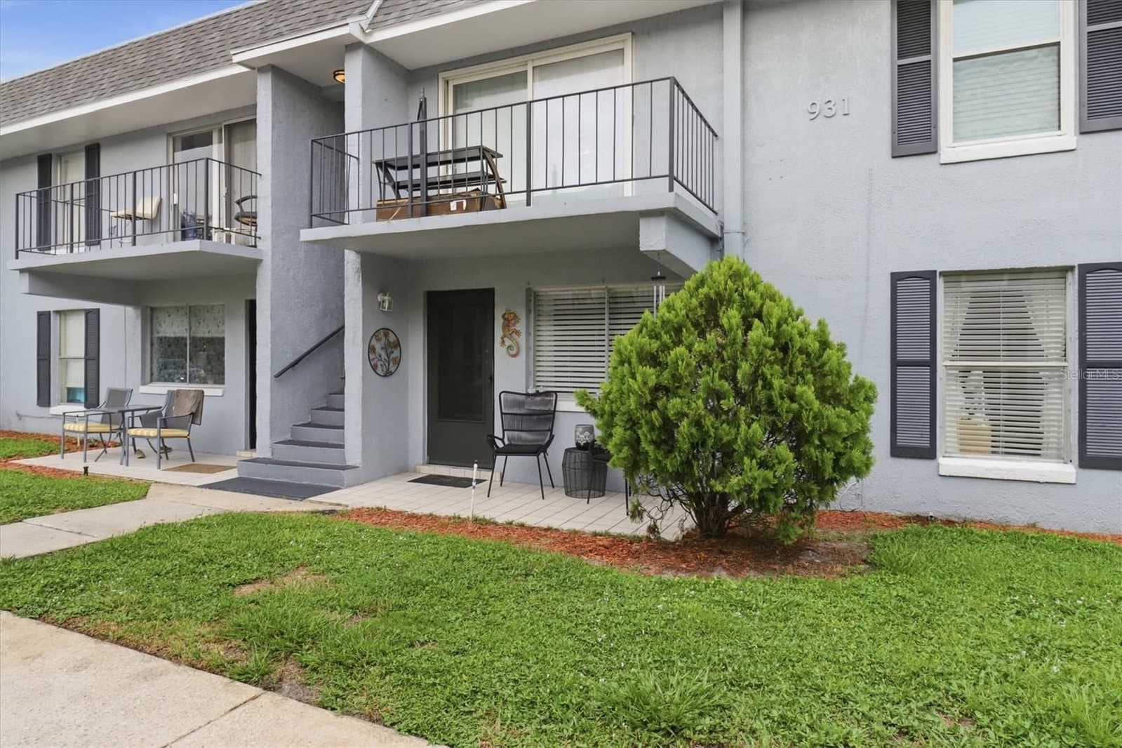 931 W OAK RIDGE