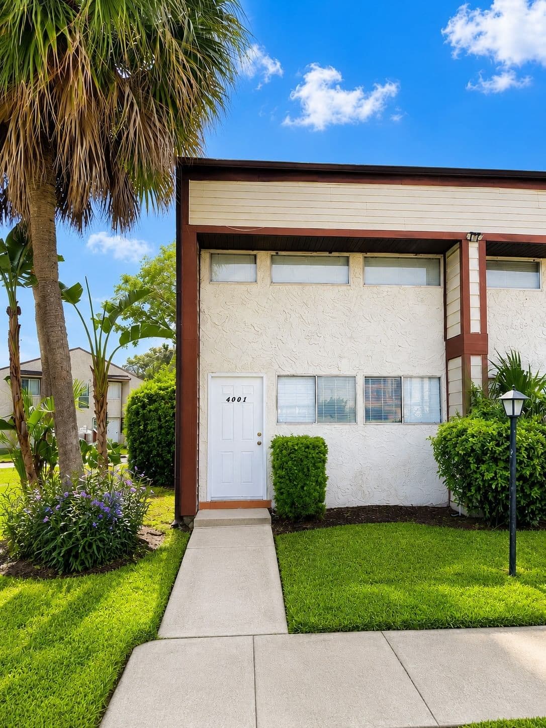 4001 WOODFERN