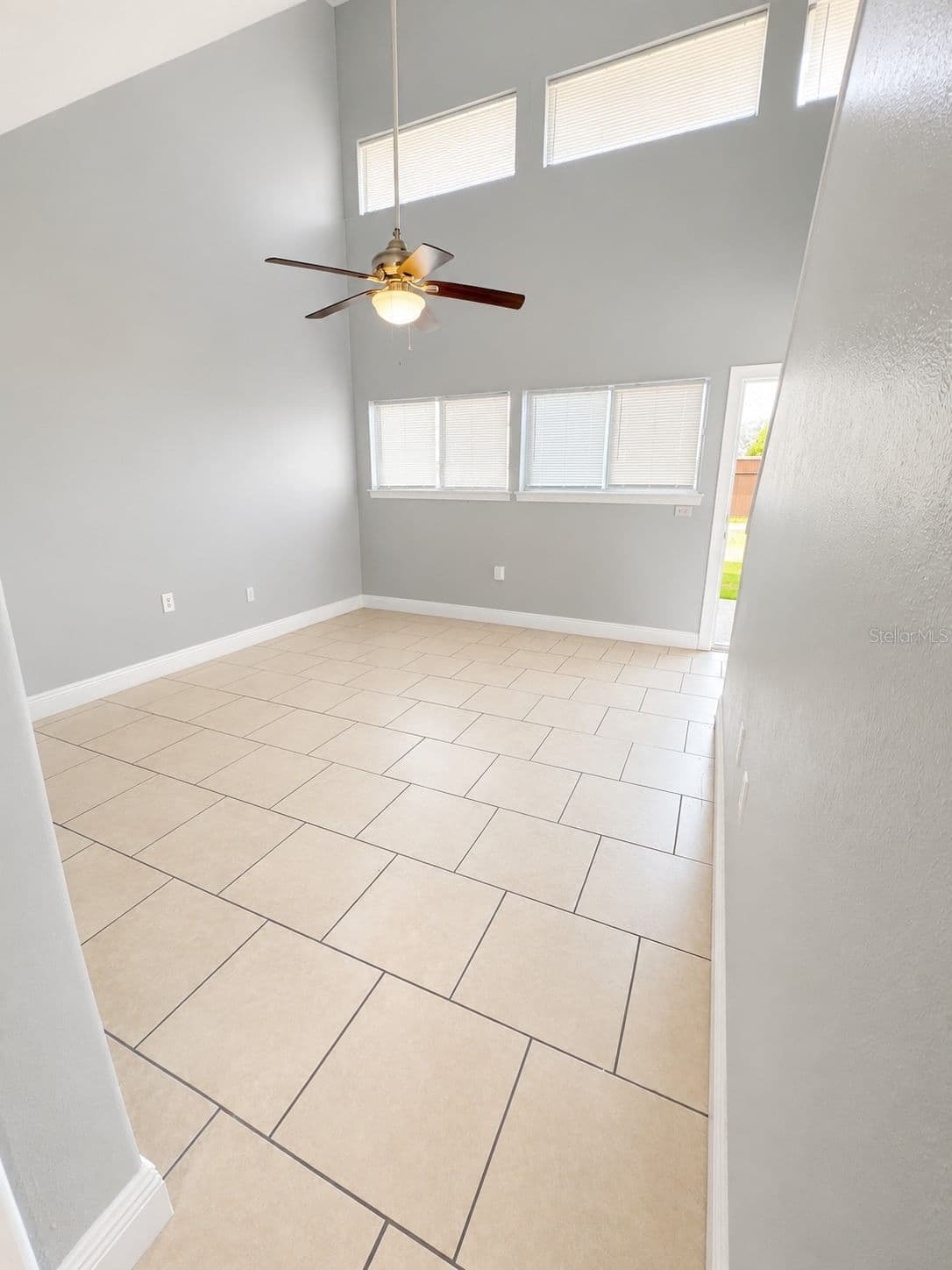 4001 WOODFERN
