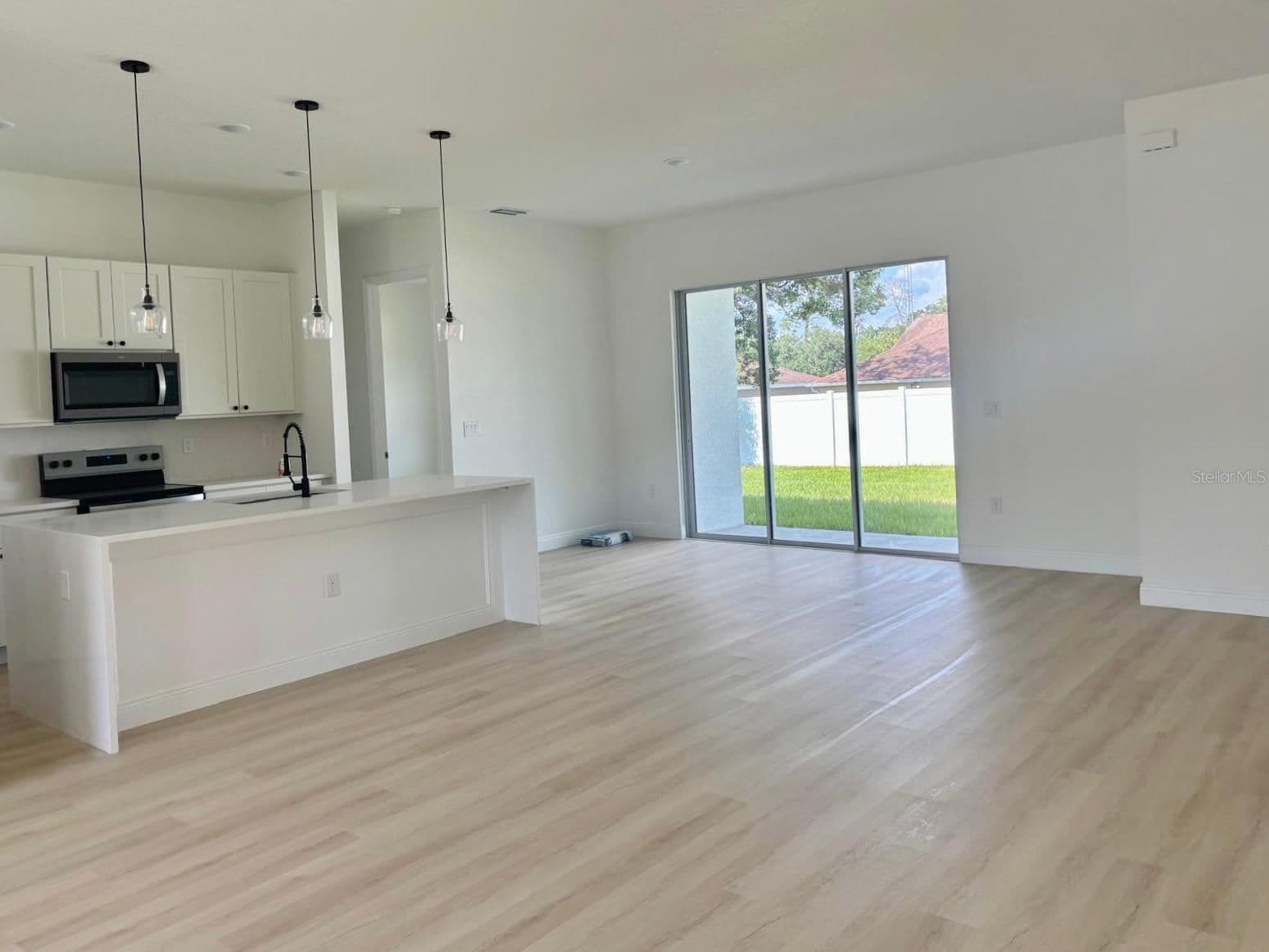 Photo 5 of 13855 33RD COURT